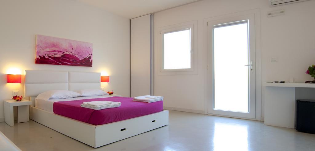 Hotel Beach Salento Marina Di Pescoluse Kültér fotó