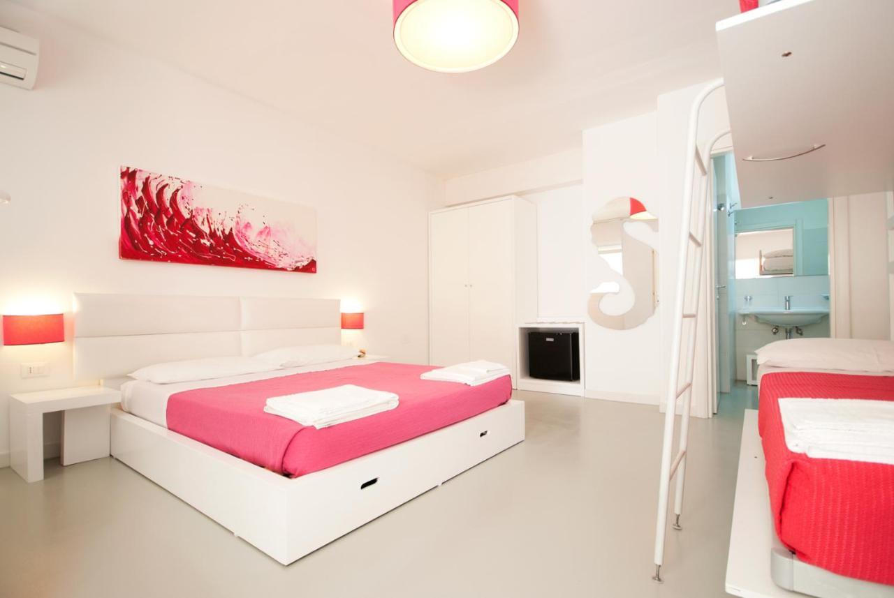 Hotel Beach Salento Marina Di Pescoluse Kültér fotó